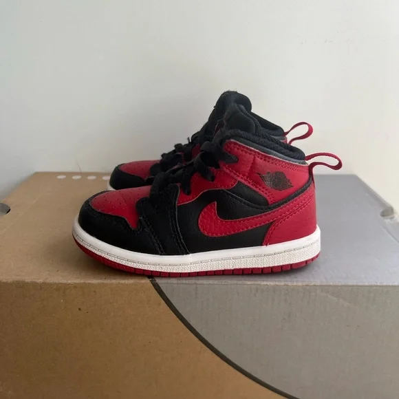 Nike Air Jordan 1 Retro Mid “Banned” Toddler Sneakers- SZ 7 C